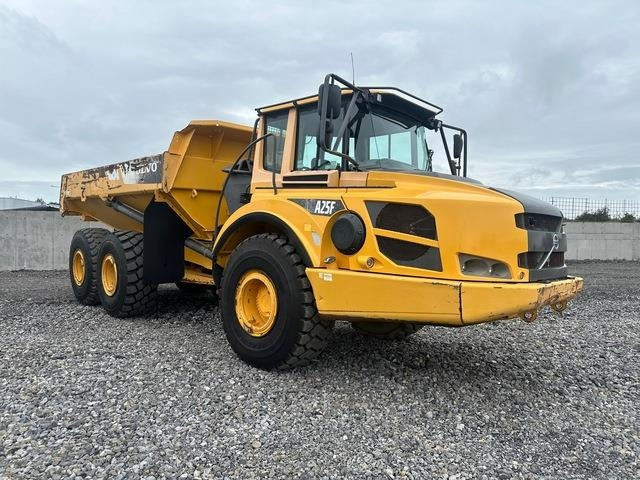 Volvo A25F - Csuklós dömper: 4 kép. Volvo A25F - Csuklós dömper: 4 kép.