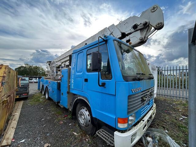 Volvo FL10 - Darus autó: 5 kép. Volvo FL10 - Darus autó: 5 kép.