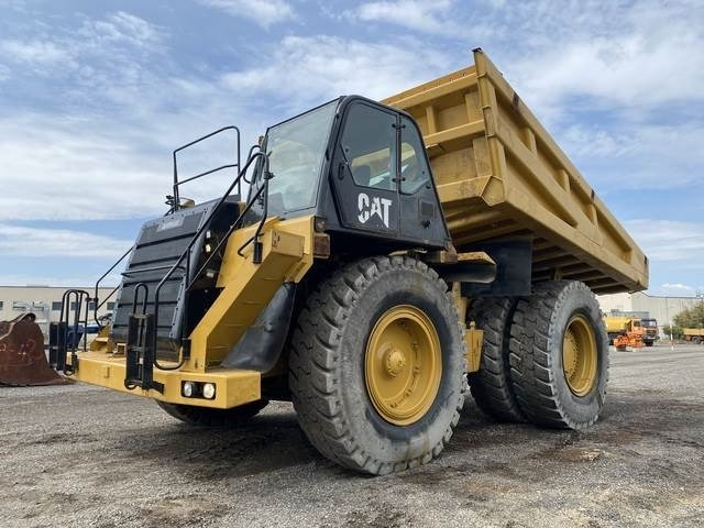 CAT 777F - Bánya teherautó: 1 kép. CAT 777F - Bánya teherautó: 1 kép.