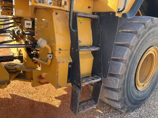 Gumikerekes homlokrakodó CAT 972M XE: 17 kép.