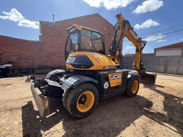 JCB HD110WTT4 - Gumikerekes kotró: 3 kép. JCB HD110WTT4 - Gumikerekes kotró: 3 kép.