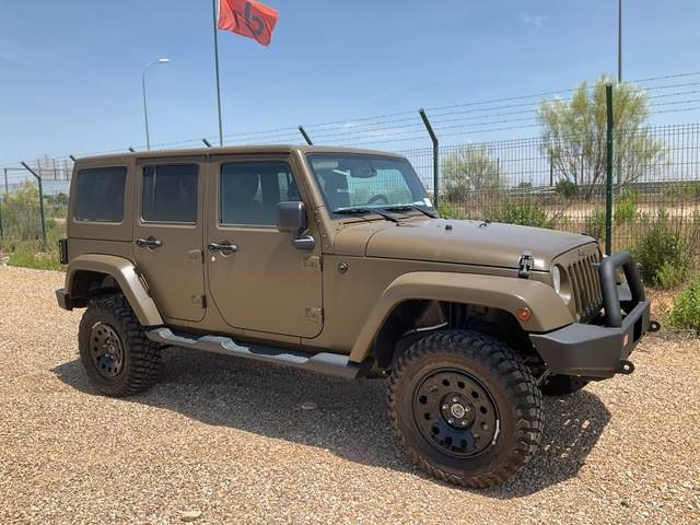 Jeep Wrangler JK Command - Autó: 4 kép. Jeep Wrangler JK Command - Autó: 4 kép.