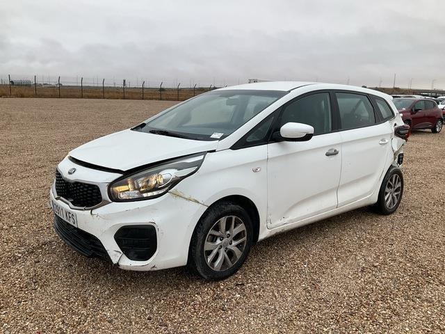 Kia Carens - Autó: 1 kép. Kia Carens - Autó: 1 kép.