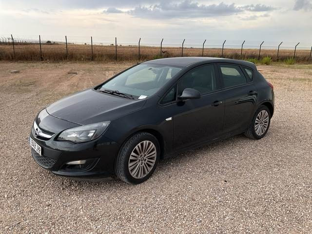 Opel Astra - Autó: 1 kép. Opel Astra - Autó: 1 kép.
