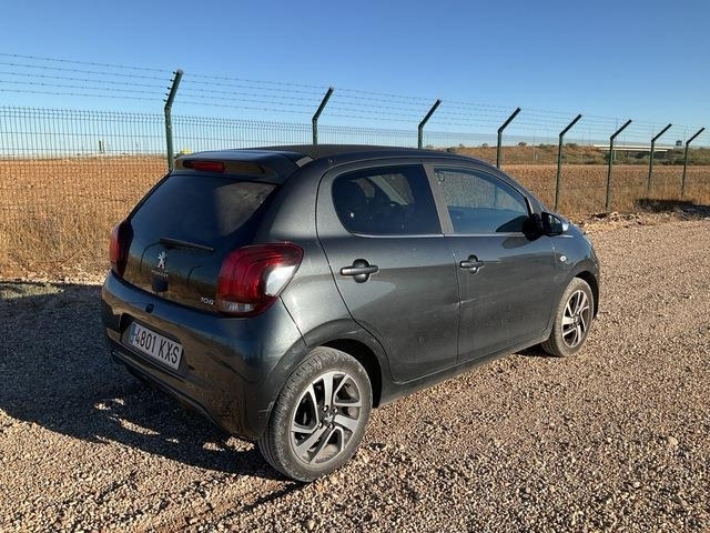 Peugeot 108 - Autó: 3 kép. Peugeot 108 - Autó: 3 kép.