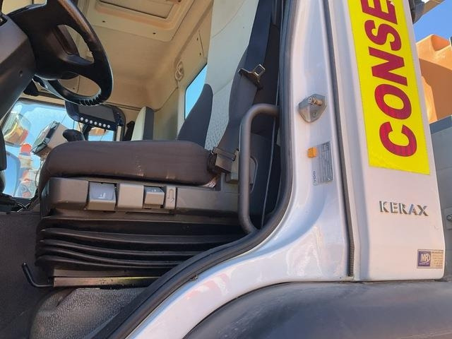 Hóeltakarító gép Renault Kerax 430DXI: 17 kép. Hóeltakarító gép Renault Kerax 430DXI: 17 kép.