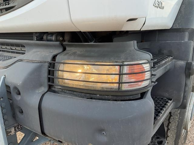 Hóeltakarító gép Renault Kerax 430DXI: 23 kép. Hóeltakarító gép Renault Kerax 430DXI: 23 kép.