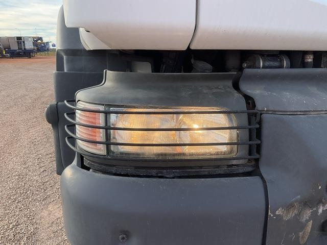 Hóeltakarító gép Renault Kerax 430DXI: 24 kép. Hóeltakarító gép Renault Kerax 430DXI: 24 kép.