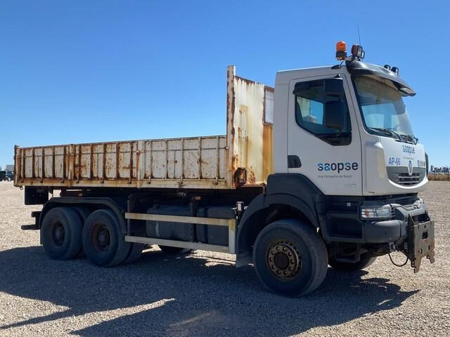 Renault Kerax - Billenőplatós teherautó: 4 kép. Renault Kerax - Billenőplatós teherautó: 4 kép.