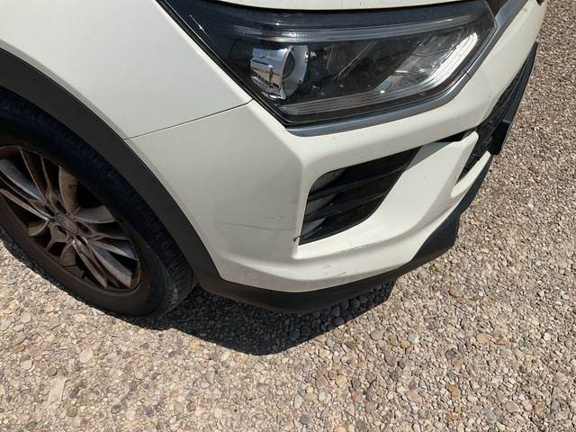 Autó Ssangyong Korando: 16 kép.