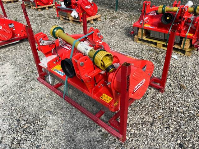 Maschio Gaspardo Brava 120 3P Fix - Szárzúzó: 3 kép. Maschio Gaspardo Brava 120 3P Fix - Szárzúzó: 3 kép.