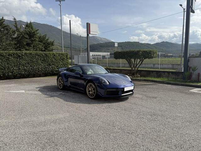 Porsche 911 Coupe - Autó: 4 kép. Porsche 911 Coupe - Autó: 4 kép.