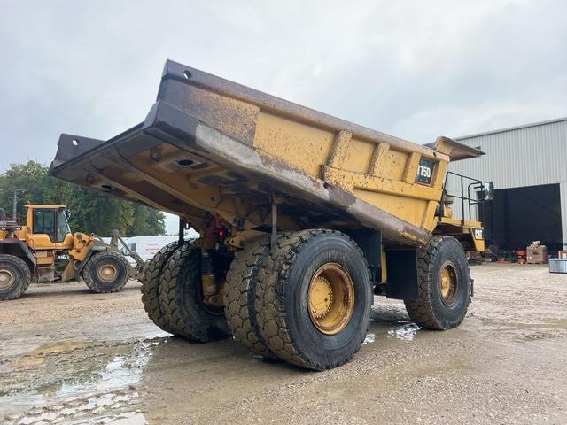 CAT 775D - Bánya teherautó: 3 kép. CAT 775D - Bánya teherautó: 3 kép.