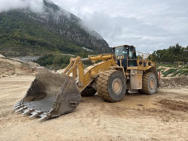 CAT 988G - Gumikerekes homlokrakodó: 1 kép. CAT 988G - Gumikerekes homlokrakodó: 1 kép.