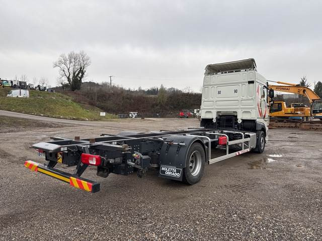 DAF XF450 - Cserefelépítményes teherautó: 3 kép. DAF XF450 - Cserefelépítményes teherautó: 3 kép.