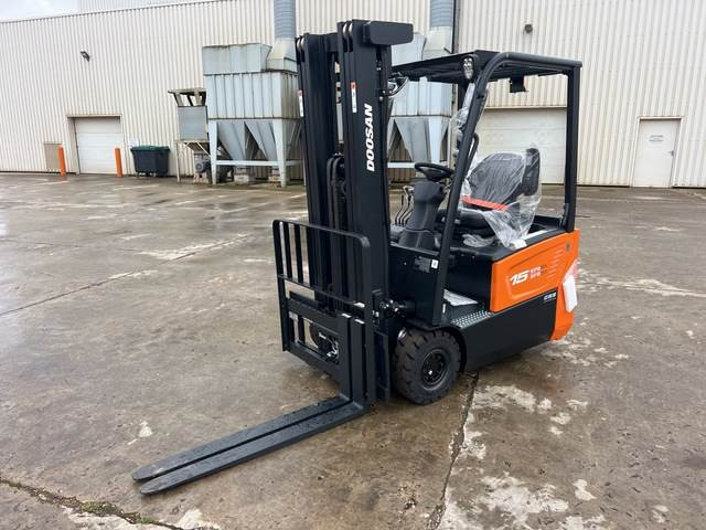 Doosan B15T-7 PLUS - Elektromos targonca: 1 kép. Doosan B15T-7 PLUS - Elektromos targonca: 1 kép.