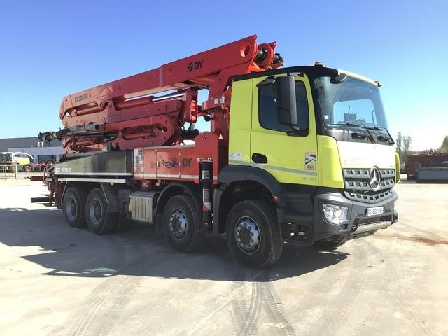 Mercedes-Benz Arocs 4143 - Betonpumpa: 4 kép. Mercedes-Benz Arocs 4143 - Betonpumpa: 4 kép.