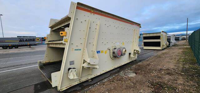Metso Norberg CVB403PP - Osztályozó berendezés: 1 kép. Metso Norberg CVB403PP - Osztályozó berendezés: 1 kép.