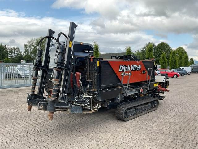 Ditch Witch AT32 - Fúrógép: 1 kép. Ditch Witch AT32 - Fúrógép: 1 kép.