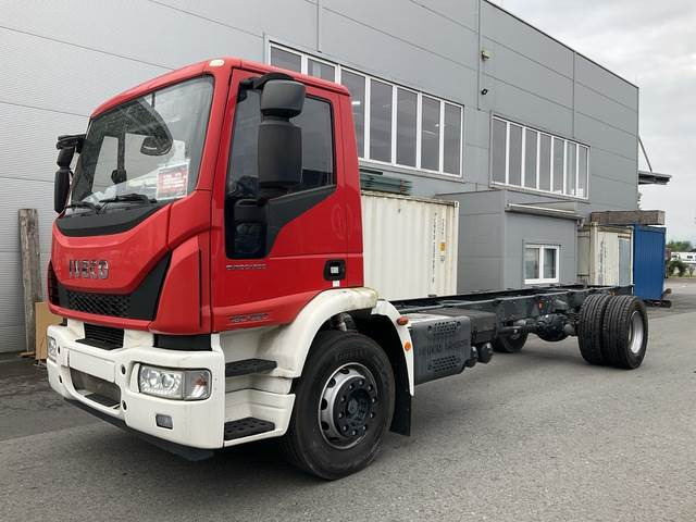 Iveco Eurocargo ML180E32 - Alvaz teherautó: 1 kép. Iveco Eurocargo ML180E32 - Alvaz teherautó: 1 kép.