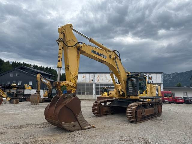 Komatsu PC700LC-8EO - Lánctalpas kotró: 1 kép. Komatsu PC700LC-8EO - Lánctalpas kotró: 1 kép.