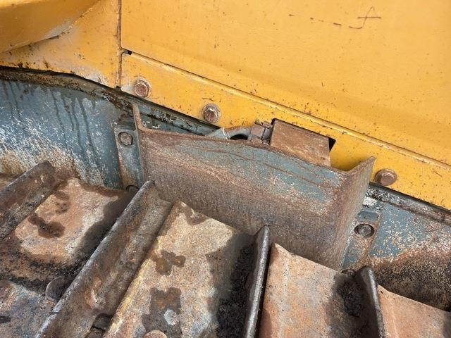 Buldózer Liebherr PR724L: 18 kép. Buldózer Liebherr PR724L: 18 kép.