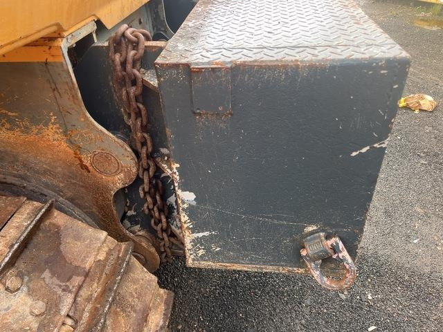 Buldózer Liebherr PR724L: 14 kép. Buldózer Liebherr PR724L: 14 kép.