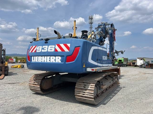 Liebherr R936LC - Lánctalpas kotró: 3 kép. Liebherr R936LC - Lánctalpas kotró: 3 kép.