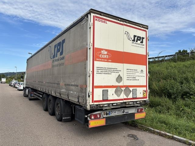 DAF CF440FT - Nyergesvontató: 2 kép. DAF CF440FT - Nyergesvontató: 2 kép.