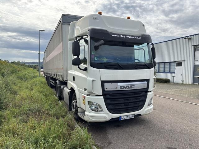 DAF CF440FT - Nyergesvontató: 4 kép. DAF CF440FT - Nyergesvontató: 4 kép.