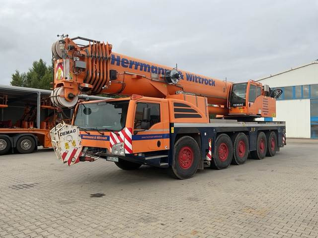 Terex Demag AC250-5 - Terepjáró autódaru: 1 kép. Terex Demag AC250-5 - Terepjáró autódaru: 1 kép.