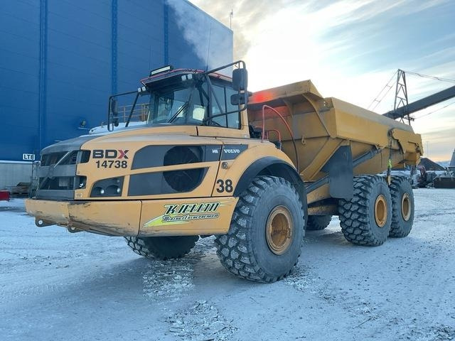 Volvo A40G - Csuklós dömper: 1 kép. Volvo A40G - Csuklós dömper: 1 kép.