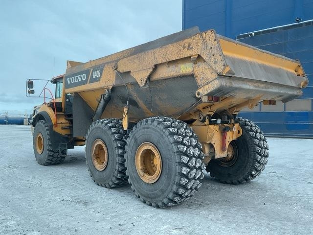 Volvo A40G - Csuklós dömper: 2 kép. Volvo A40G - Csuklós dömper: 2 kép.