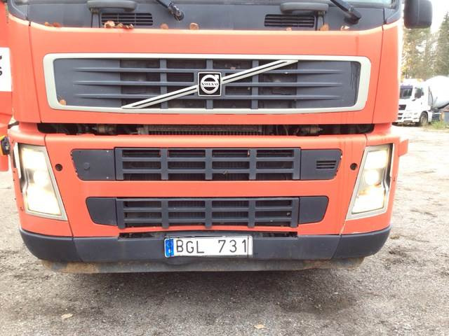 Betonmixer Volvo FM400: 15 kép.