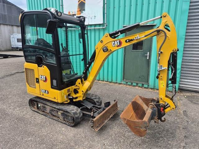 CAT 301.8 - Minikotró: 4 kép. CAT 301.8 - Minikotró: 4 kép.