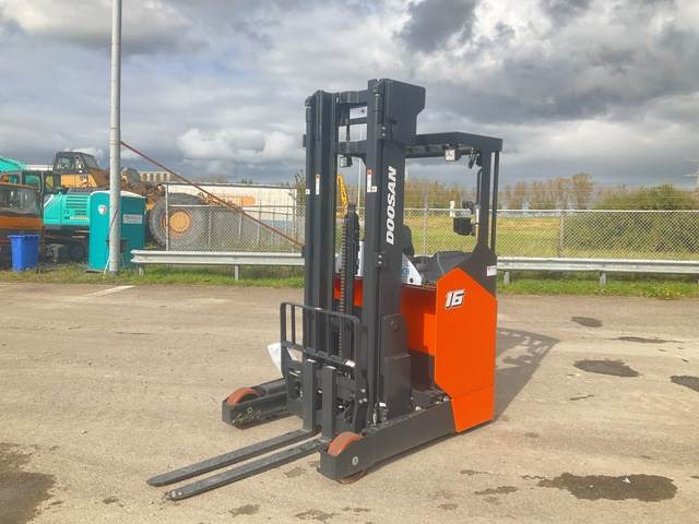 Doosan BR16JW-9 - Tolóoszlopos targoncá: 1 kép. Doosan BR16JW-9 - Tolóoszlopos targoncá: 1 kép.