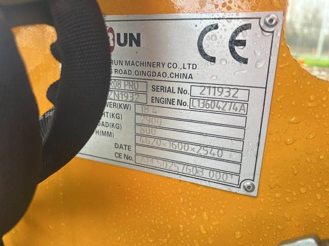 Everun R08 Pro - Gumikerekes homlokrakodó: 5 kép. Everun R08 Pro - Gumikerekes homlokrakodó: 5 kép.