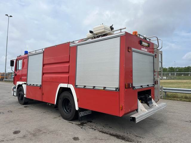 MAN M38 591 - Tűzoltóautó: 2 kép. MAN M38 591 - Tűzoltóautó: 2 kép.