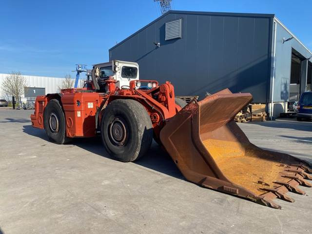 Sandvik LH410 - Bányászati gépek: 5 kép. Sandvik LH410 - Bányászati gépek: 5 kép.