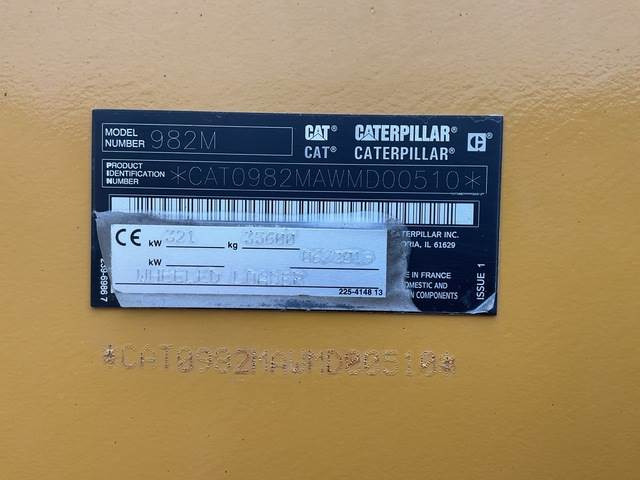 CAT 982M - Gumikerekes homlokrakodó: 5 kép. CAT 982M - Gumikerekes homlokrakodó: 5 kép.