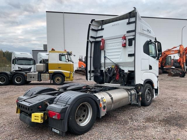 Iveco S-Way 460 LNG - Nyergesvontató: 3 kép. Iveco S-Way 460 LNG - Nyergesvontató: 3 kép.