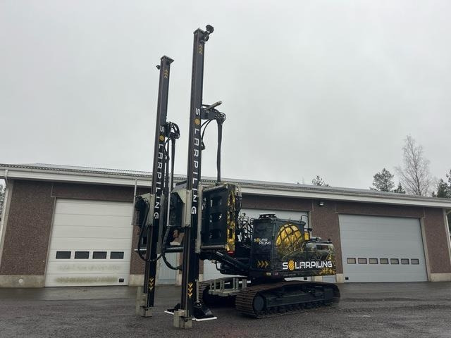 Solar Pilling Hydraulic Pilling Device/ Proto - Cölöpverő: 1 kép. Solar Pilling Hydraulic Pilling Device/ Proto - Cölöpverő: 1 kép.