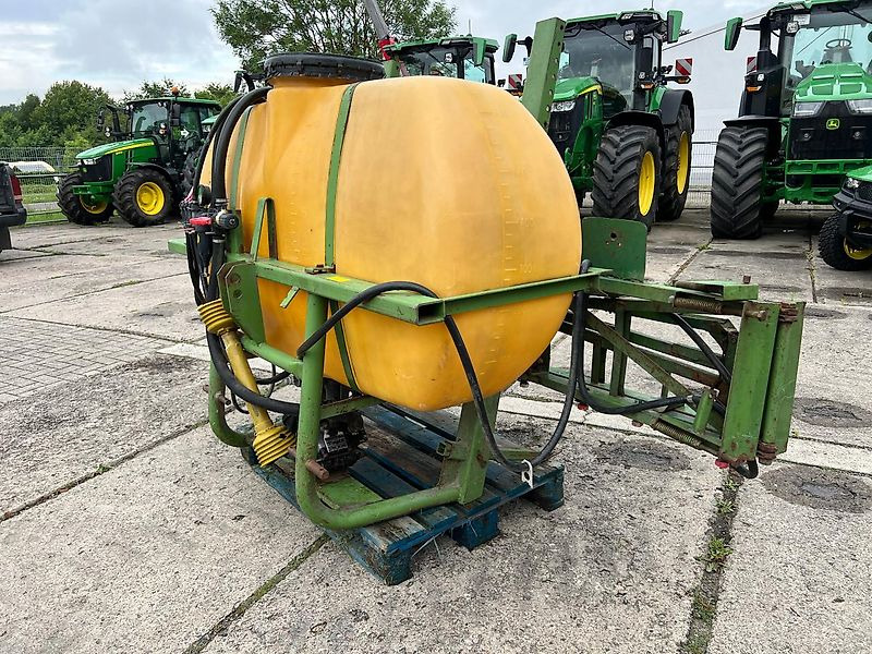 Amazone US602 12m - Függesztett permetező: 3 kép. Amazone US602 12m - Függesztett permetező: 3 kép.