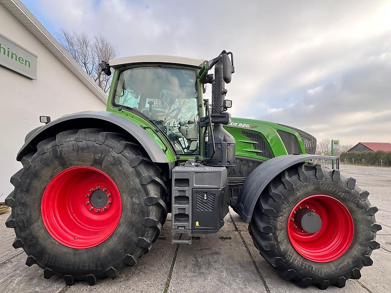 Fendt 826 Vario ProfiPlus NatureGreen - Traktor: 5 kép. Fendt 826 Vario ProfiPlus NatureGreen - Traktor: 5 kép.