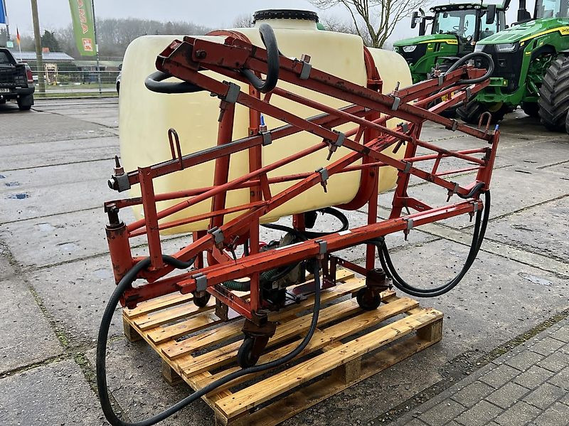 Holder ES 4 12m - Függesztett permetező: 5 kép. Holder ES 4 12m - Függesztett permetező: 5 kép.