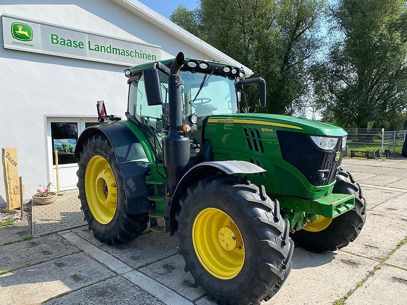John Deere 6215R AutoPowr 50km/h - Traktor: 1 kép. John Deere 6215R AutoPowr 50km/h - Traktor: 1 kép.