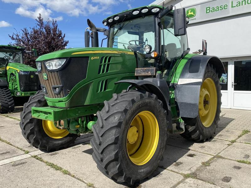 John Deere 6215R AutoPowr - Traktor: 2 kép. John Deere 6215R AutoPowr - Traktor: 2 kép.