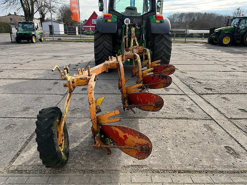 Kuhn/Huard Huard UCF Beetpflug - Eke: 5 kép. Kuhn/Huard Huard UCF Beetpflug - Eke: 5 kép.