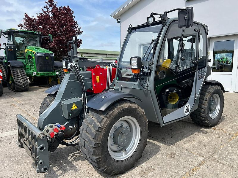 Weidemann T5522 EURO 30km/h - Teleszkópos rakodó: 2 kép. Weidemann T5522 EURO 30km/h - Teleszkópos rakodó: 2 kép.