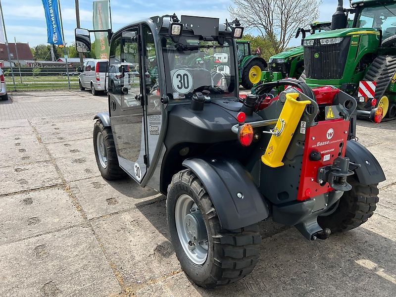 Weidemann T5522 EURO 30km/h - Teleszkópos rakodó: 4 kép. Weidemann T5522 EURO 30km/h - Teleszkópos rakodó: 4 kép.